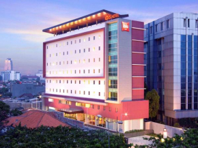  Ibis Jakarta Senen  Джакарта